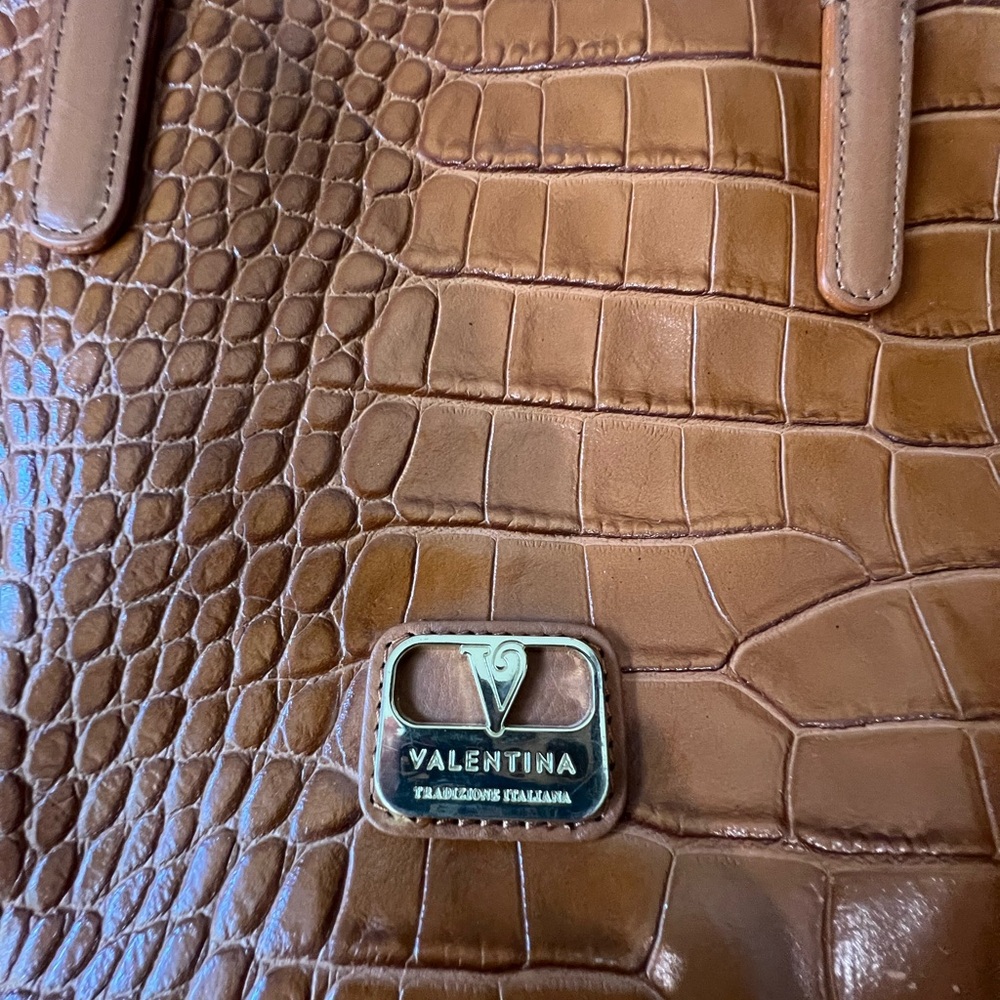 Valentina | Brown Faux Crocodile Bag - Picture 4 of 11